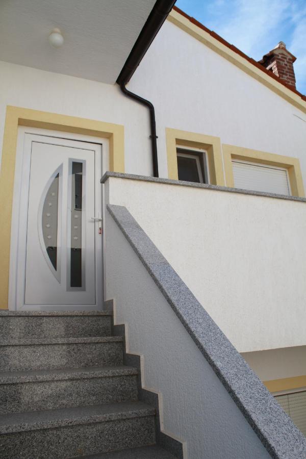 Apartment Mia Vinkuran Ngoại thất bức ảnh